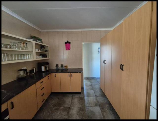 4 BEDROOM HOUSE FOR SALE IN DAL FOUCHE